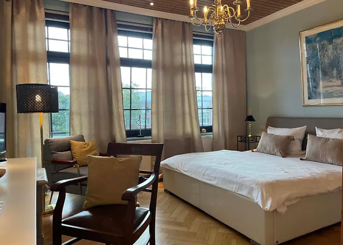 Appartementhaus Herrenhaeuser Gaerten * Ганновер